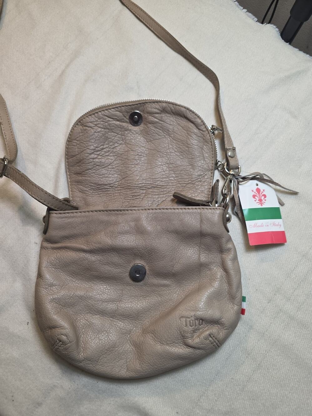 "Toto Firenze Italian Leather Crossbody Made in Italy - New with tags"
